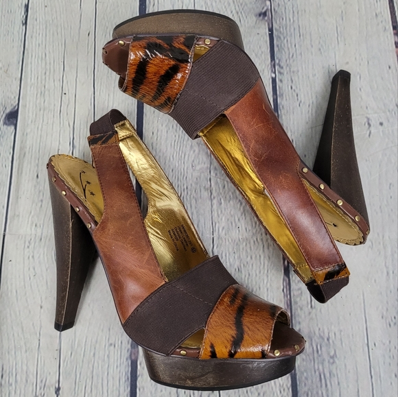 NAUGHTY MONKEY | leather platform tiger animal print high heels - Picture 2 of 10